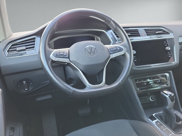 Tiguan 2.0 TDI DSG ELEGANCE PANO+IQ.LIGHT+KAMERA