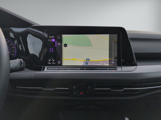 Golf VIII 1.5 eTSI DSG STYLE AHK+KAMERA+NAVI+LED