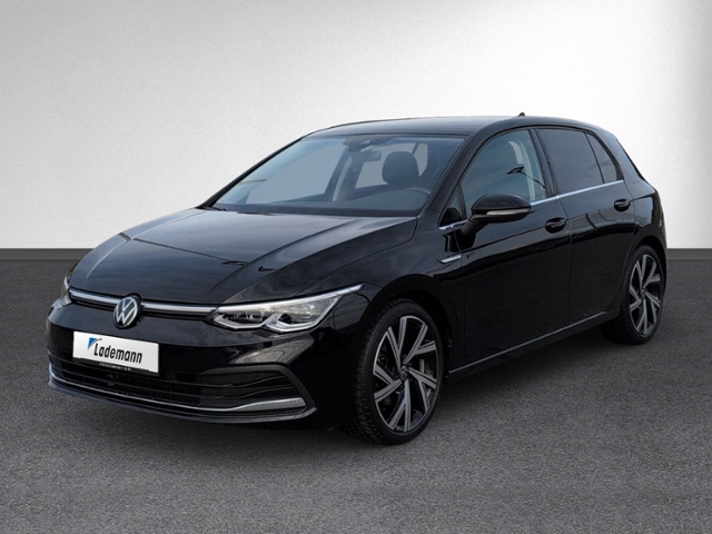 Golf VIII 1.5 eTSI DSG STYLE AHK+KAMERA+NAVI+LED