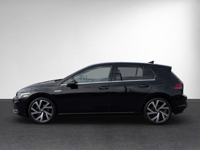 Golf VIII 1.5 eTSI DSG STYLE AHK+KAMERA+NAVI+LED