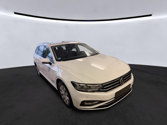 Passat Variant 2.0 TDI DSG AHK+RFK+LED+NAVI+ACC+