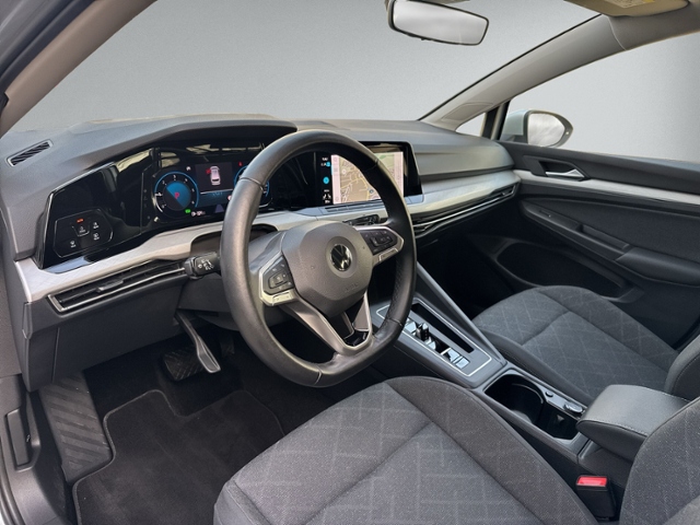 Golf VIII Variant 2.0 TDI DSG LED+NAVI+ACC+SIHZ+