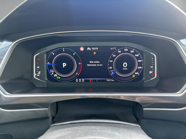 Tiguan 2.0 TDI ELEGANCE PANO+RFK+IQ.LIGHT+eHECK+