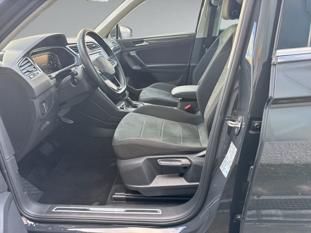 Tiguan 2.0 TDI ELEGANCE PANO+RFK+IQ.LIGHT+eHECK+