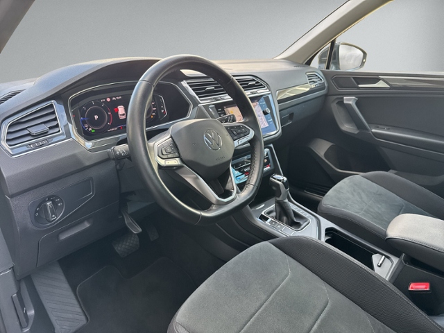 Tiguan 2.0 TDI ELEGANCE PANO+RFK+IQ.LIGHT+eHECK+