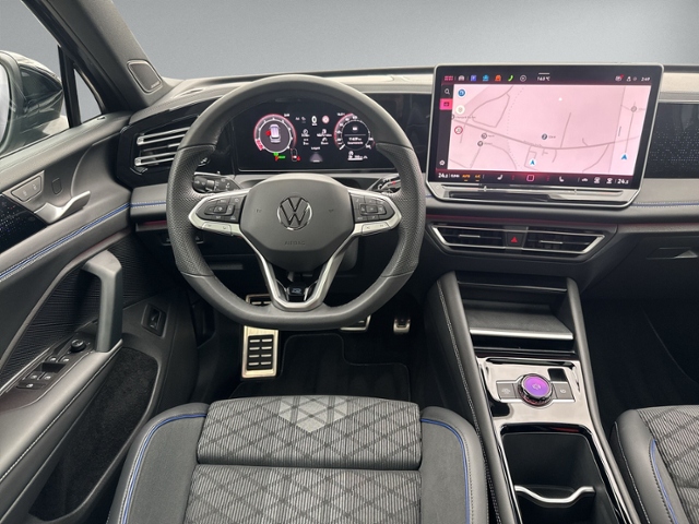Tiguan 1.5 eTSI DSG R-LINE PANO+360°+IQ.LIGHT+HE