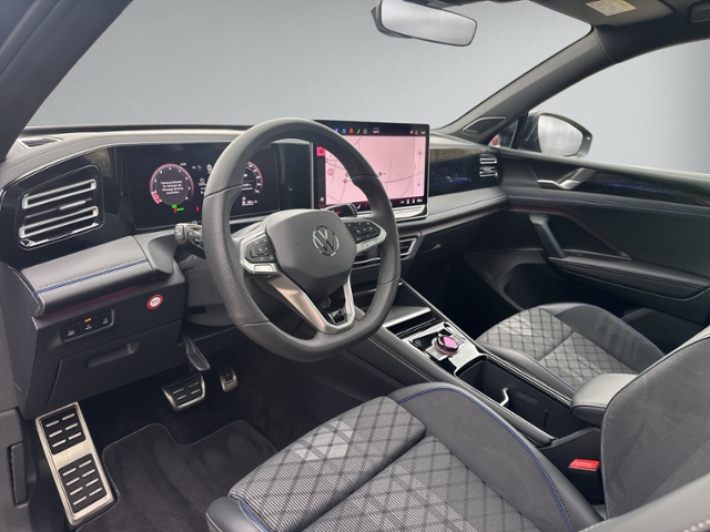 Tiguan 1.5 eTSI DSG R-LINE PANO+360°+IQ.LIGHT+HE