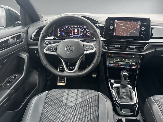 T-Roc 1.5 TSI DSG R-LINE PANO+IQ.LIGHT+RFK+NAVI+