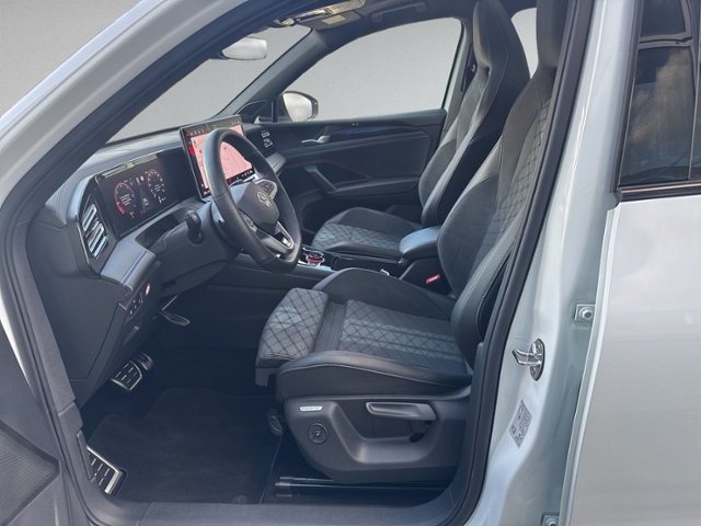 Tiguan 2.0 TDI DSG R-LINE 4MOTION PANO+360°+IQ.L