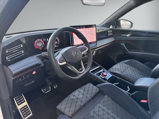 Tiguan 2.0 TDI DSG R-LINE 4MOTION PANO+360°+IQ.L