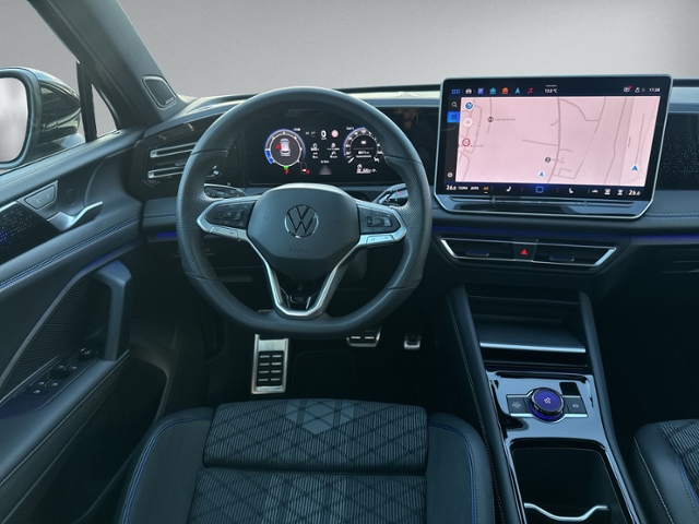 Tiguan 2.0 TDI DSG R-LINE 4MOTION PANO+360°+IQ.L