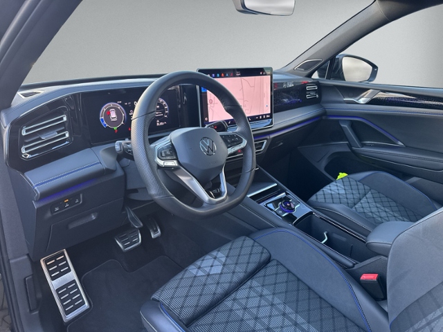 Tiguan 2.0 TDI DSG R-LINE 4MOTION PANO+360°+IQ.L