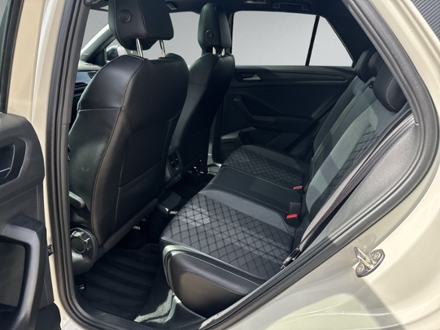 T-Roc 1.5 TSI DSG R-LINE PANO+IQ.LIGHT+RFK+NAVI+