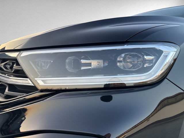 T-Roc 1.5 TSI DSG R-LINE PANO+IQ.LIGHT+RFK+NAVI+