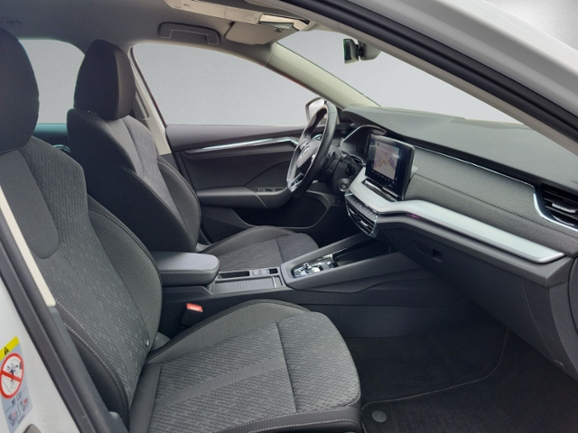 Octavia Combi 2.0 TDI DSG STYLE STANDHZ+NAVI+ACC