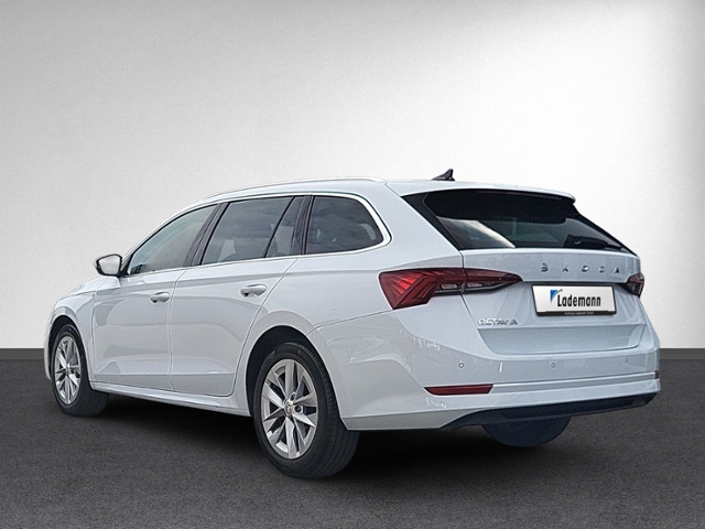 Octavia Combi 2.0 TDI DSG STYLE STANDHZ+NAVI+ACC