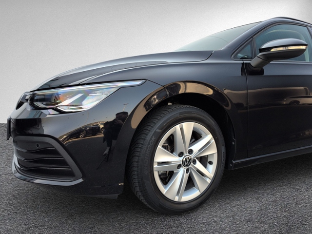 Golf VIII Variant 2.0 TDI DSG NAVI+LED+ACC+PDC+S