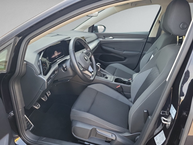 Golf VIII 1.5 TSI ACTIVE STANDHZ+RFK+HEAD-UP+NAV