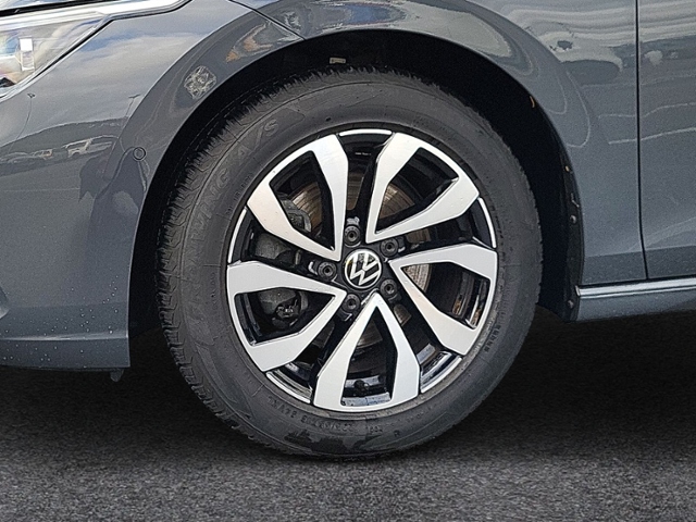 Golf VIII 1.5 TSI ACTIVE STANDHZ+RFK+HEAD-UP+NAV