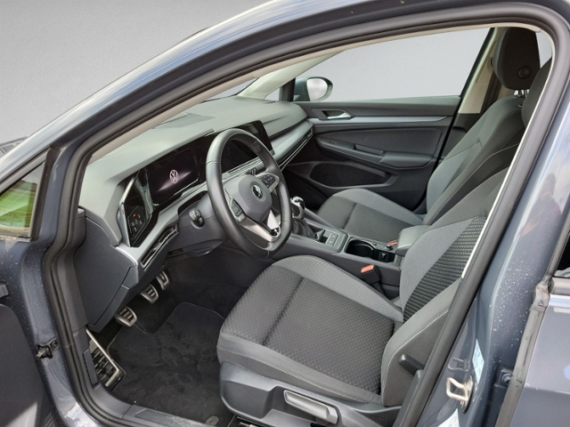 Golf VIII 1.5 TSI ACTIVE STANDHZ+RFK+HEAD-UP+NAV