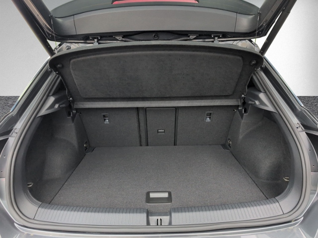 T-Roc 1.5 TSI DSG ACTIVE LED+NAVI.+RFK+ACC+SIHZ+