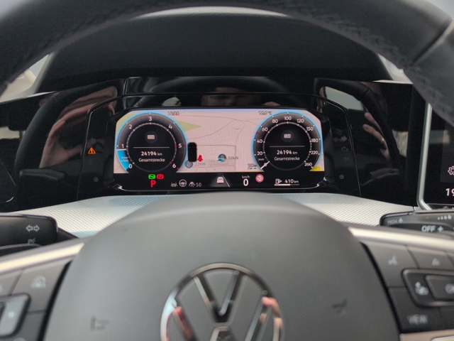 Golf VIII Variant 2.0 TDI DSG AHK+IQ.LIGHT+360°+