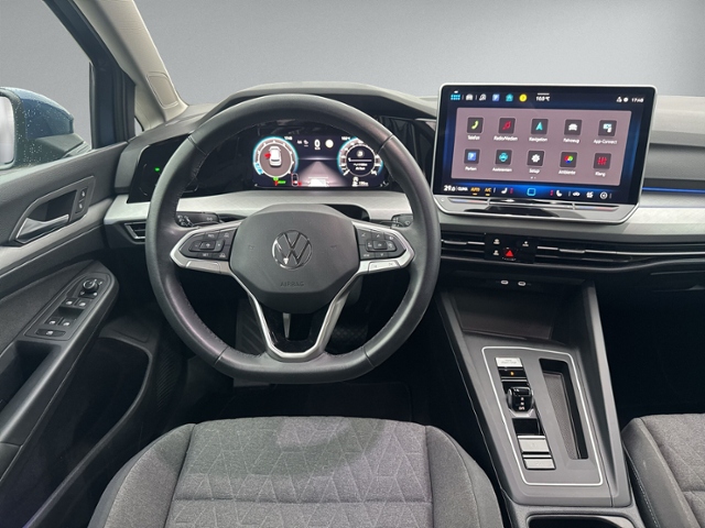 Golf VIII 1.5 eTSI DSG LED+AHK+RFK+ACC+SHZ+APP-C