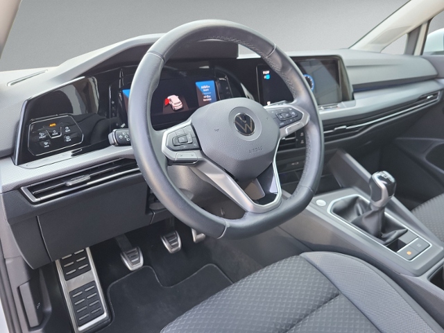 Golf VIII 1.5 TSI ACTIVE STANDHZ+RFK+HEAD-UP+NAV