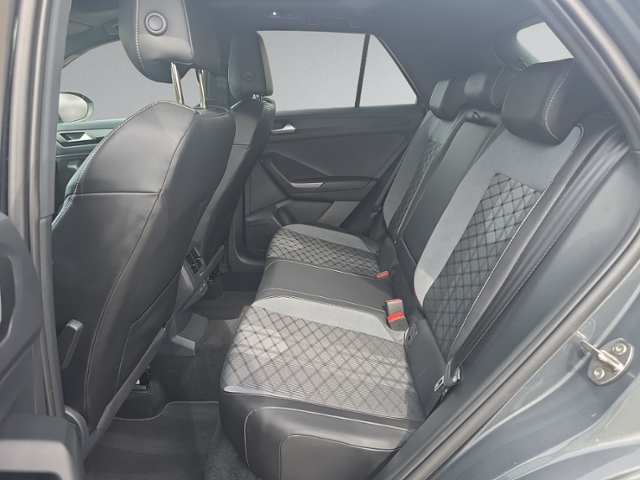 T-Roc 1.5 TSI DSG R-LINE PANO+IQ.LIGHT+RFK+NAVI+