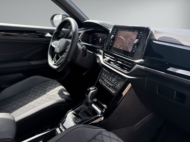 T-Roc 1.5 TSI DSG R-LINE PANO+IQ.LIGHT+RFK+NAVI+