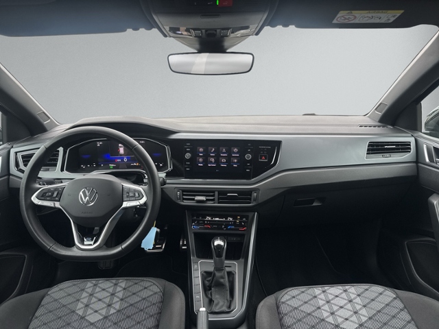 Polo 1.0 TSI DSG R-LINE PANO+IQ.LIGHT+RFK+ACC+SH