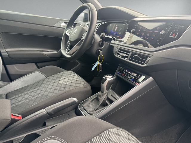 Polo 1.0 TSI DSG R-LINE PANO+IQ.LIGHT+RFK+ACC+SH