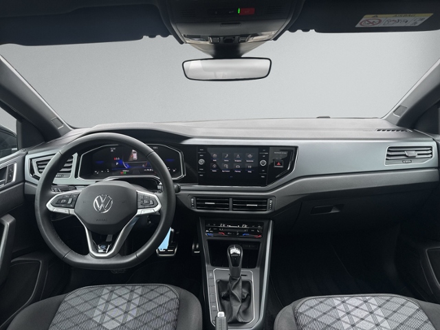 Polo 1.0 TSI DSG R-LINE PANO+IQ.LIGHT+RFK+ACC+SH