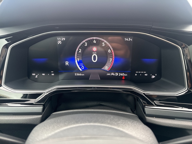 Polo 1.0 TSI DSG R-LINE PANO+IQ.LIGHT+RFK+ACC+SH