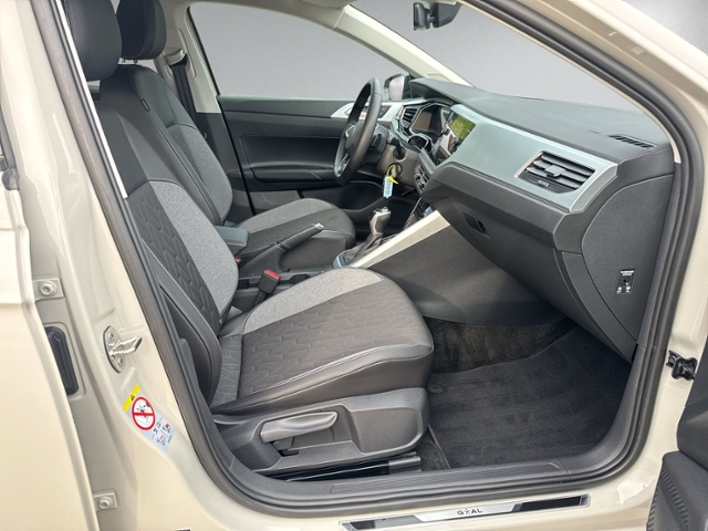 Polo 1.0 TSI DSG GOAL RFK+LED+NAVI+ACC+SIHZ+DAB+