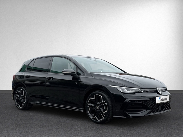 Golf VIII 1.5 eTSI DSG R-LINE PANO+NAVI+ACC+LED+