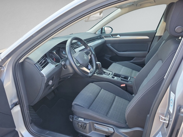 Passat Variant 2.0 TDI DSG RFK+NAVI+ACC+LED+SIHZ