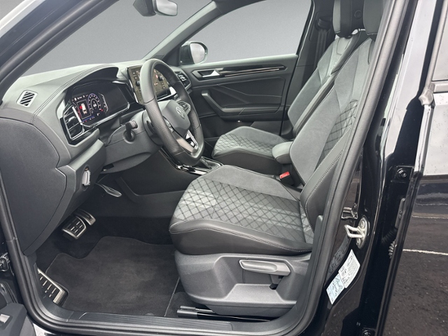 T-Roc 1.5 TSI DSG R-LINE PANO+IQ.LIGHT+RFK+NAVI+