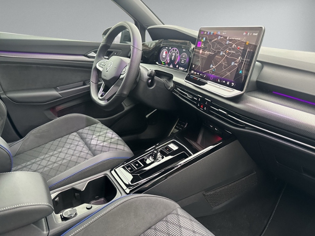 Golf VIII 1.5 eTSI DSG R-LINE PANO+NAVI+ACC+LED+